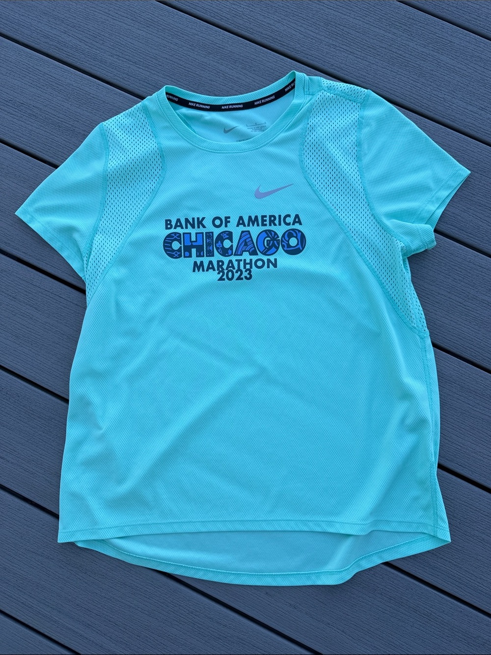 Nike Women’s Chicago Marathon 2023 Tee with Purple Logo(Brand New)